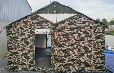 Jak radzisz sobie z ciasnymi kwaterami, gdy drużyna terenowa obozuje razem? Namiot bawełniany Tangshan Pengcheng Outdoor Model 84A zwiększa wydajność zakwaterowania.